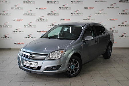Opel Astra 2012
