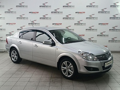 Opel Astra 2012