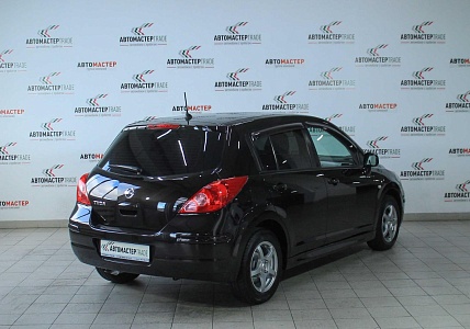 Nissan Tiida 2013