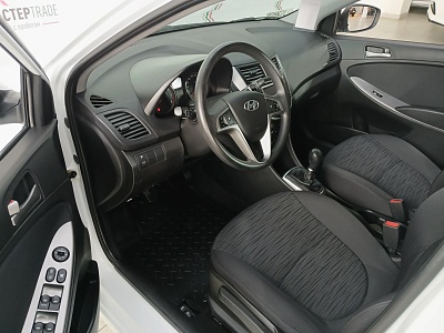 Hyundai Solaris 2016