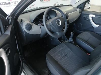 Renault Sandero 2012