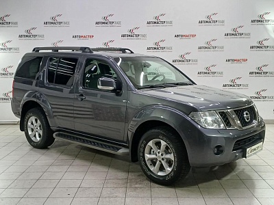 Nissan Pathfinder 2011