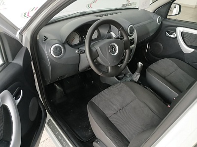 Renault Sandero 2012