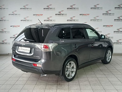 Mitsubishi Outlander 2013