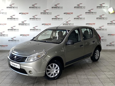 Renault Sandero 2011