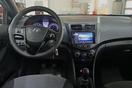 Hyundai Solaris 2013