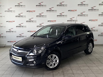 Opel Astra 2011