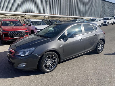 Opel Astra 2011
