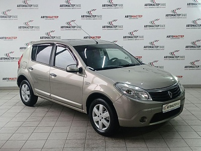 Renault Sandero 2010