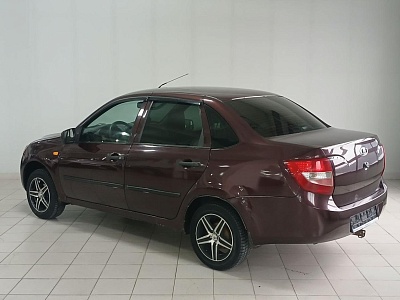 ВАЗ (Lada) Granta 2013