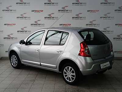 Renault Sandero 2012