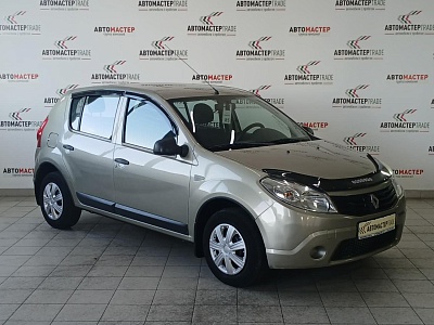 Renault Sandero 2011