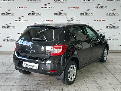 Renault Sandero 2015