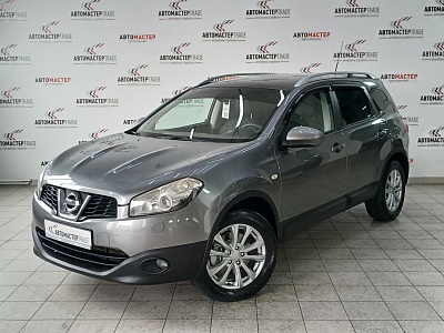 Nissan Qashqai+2 2010