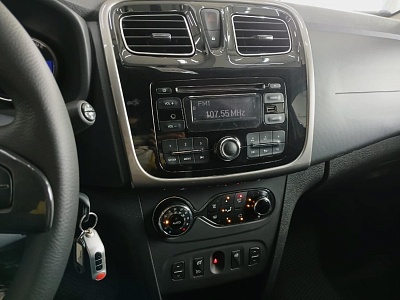 Renault Sandero 2016