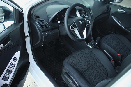Hyundai Solaris 2015